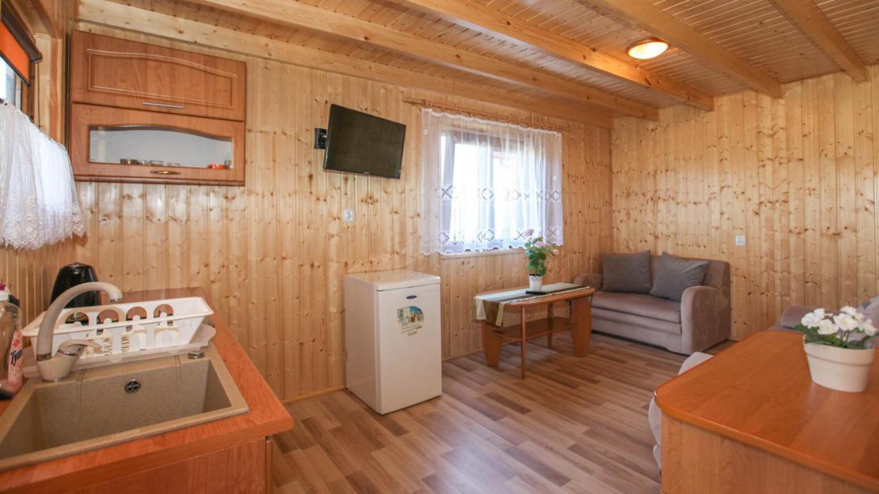 Aparts Care Letnia Sielanka Sianozety Exterior photo